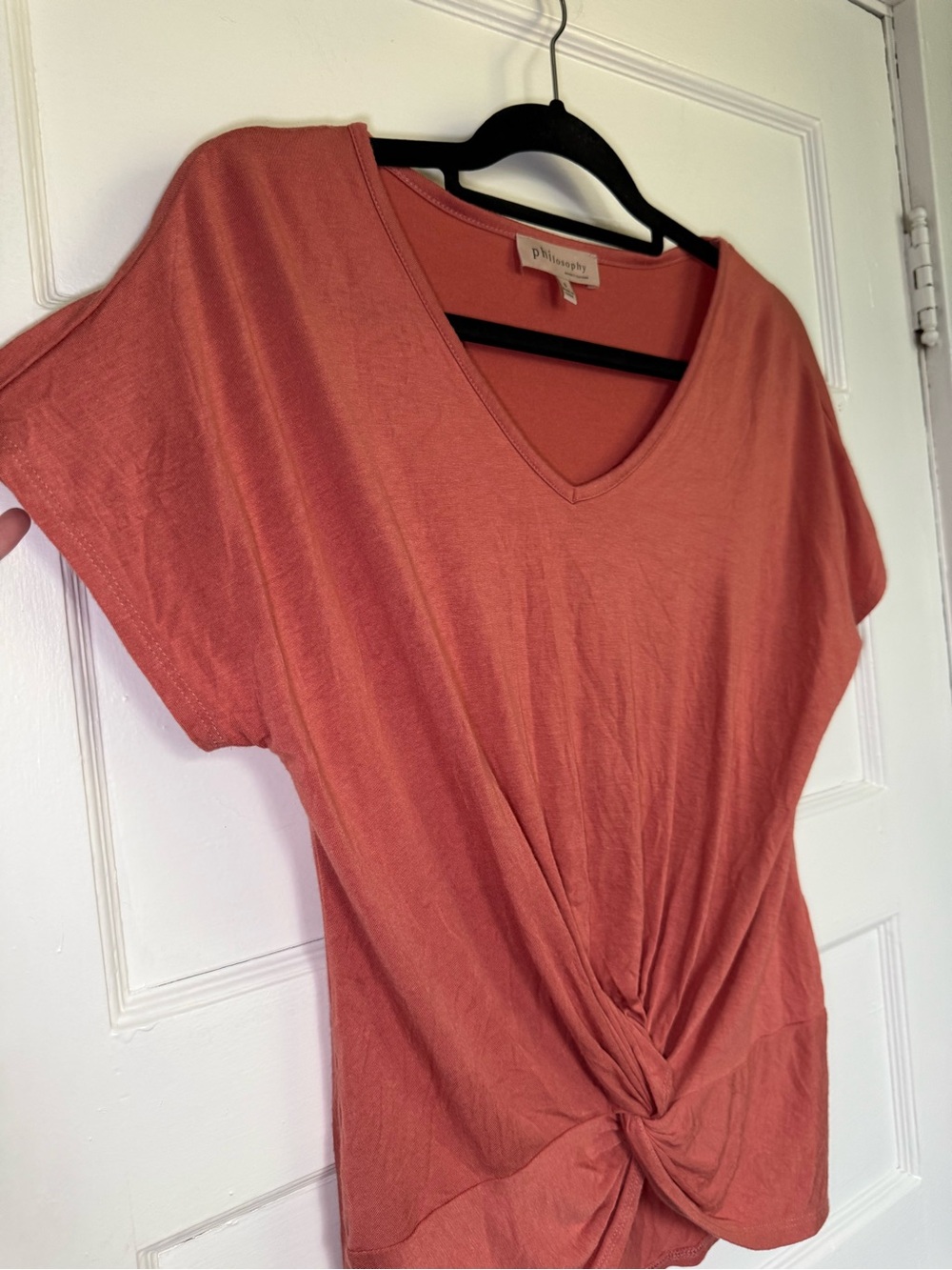 Philosophy Rusty Coral V‑Neck Twist Front Short Sleeve Top Drapey Casual Chic S - Picture 5 of 12